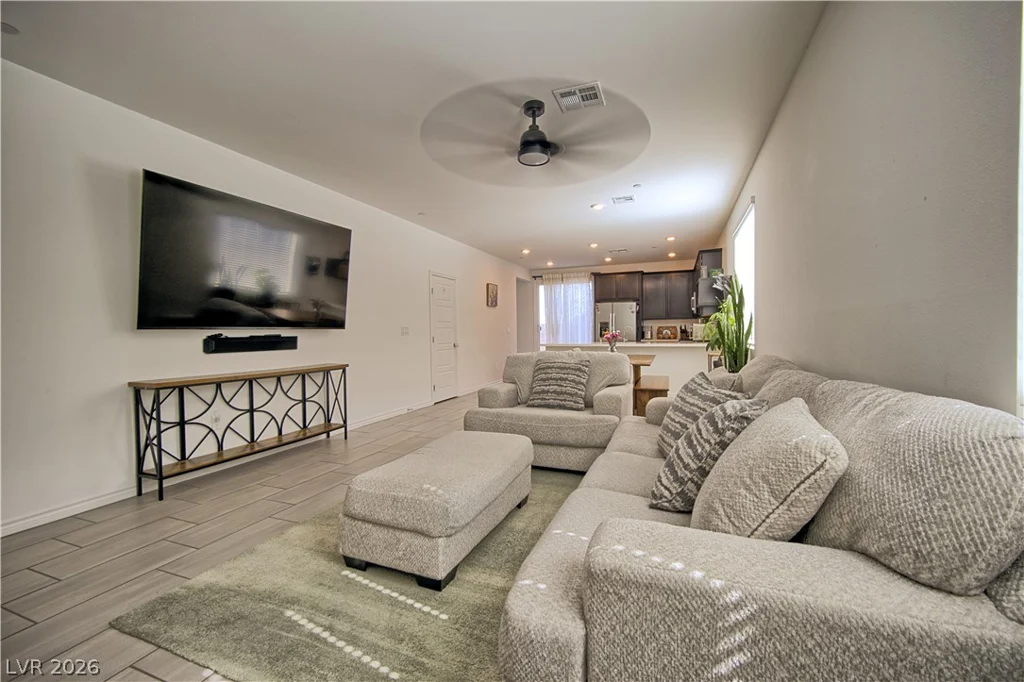 9447 Elmhurst Ridge, Las Vegas, NV 89143