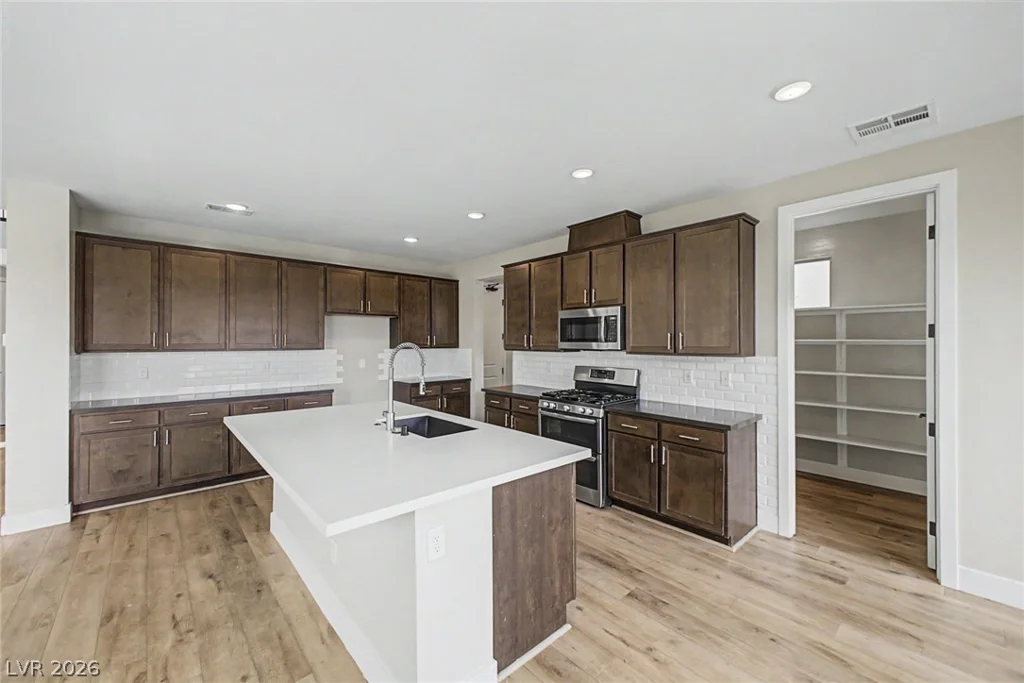 8300 Charleston Peak, Las Vegas, NV 89166