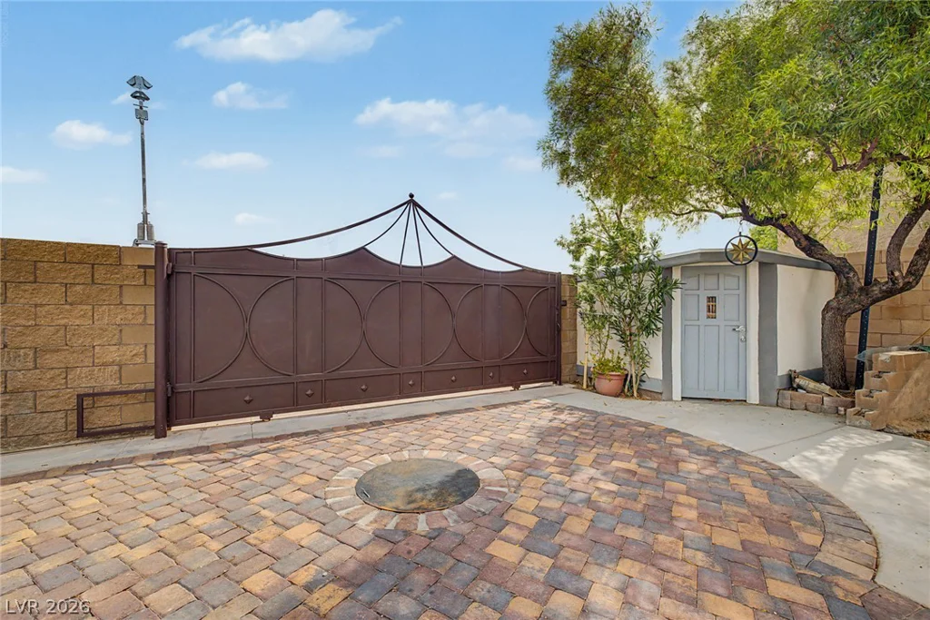 8985 Tenaya, Las Vegas, NV 89113
