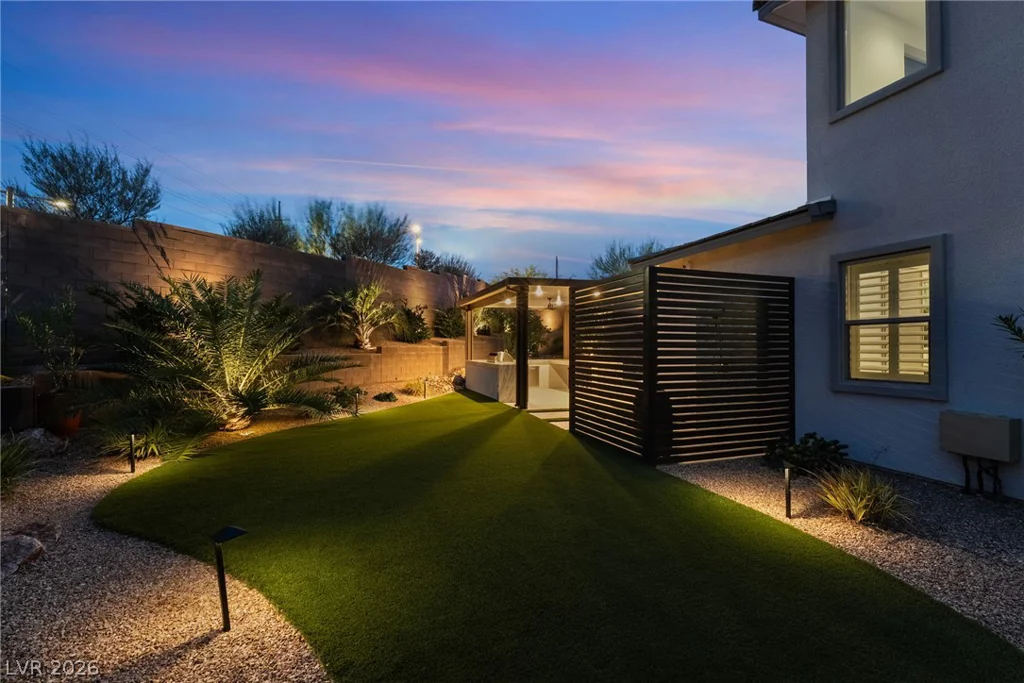 127 Malpaso, Las Vegas, NV 89138