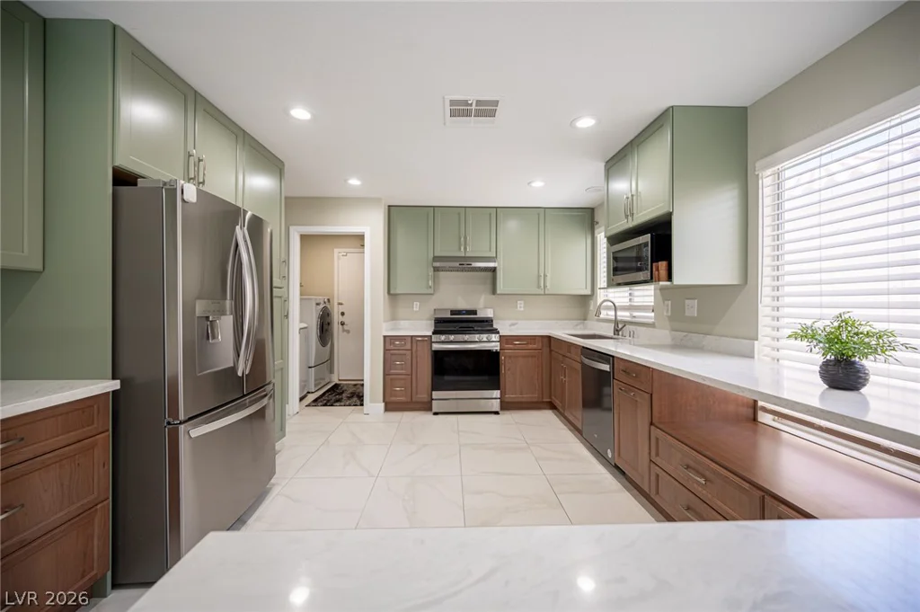 3725 Shanagolden, Las Vegas, NV 89129