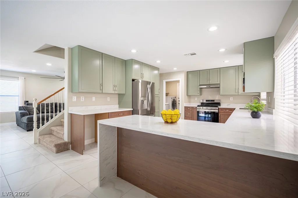 3725 Shanagolden, Las Vegas, NV 89129
