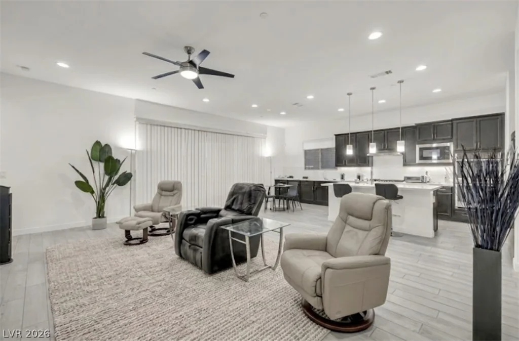 11617 Falcon Gorge, Las Vegas, NV 89138