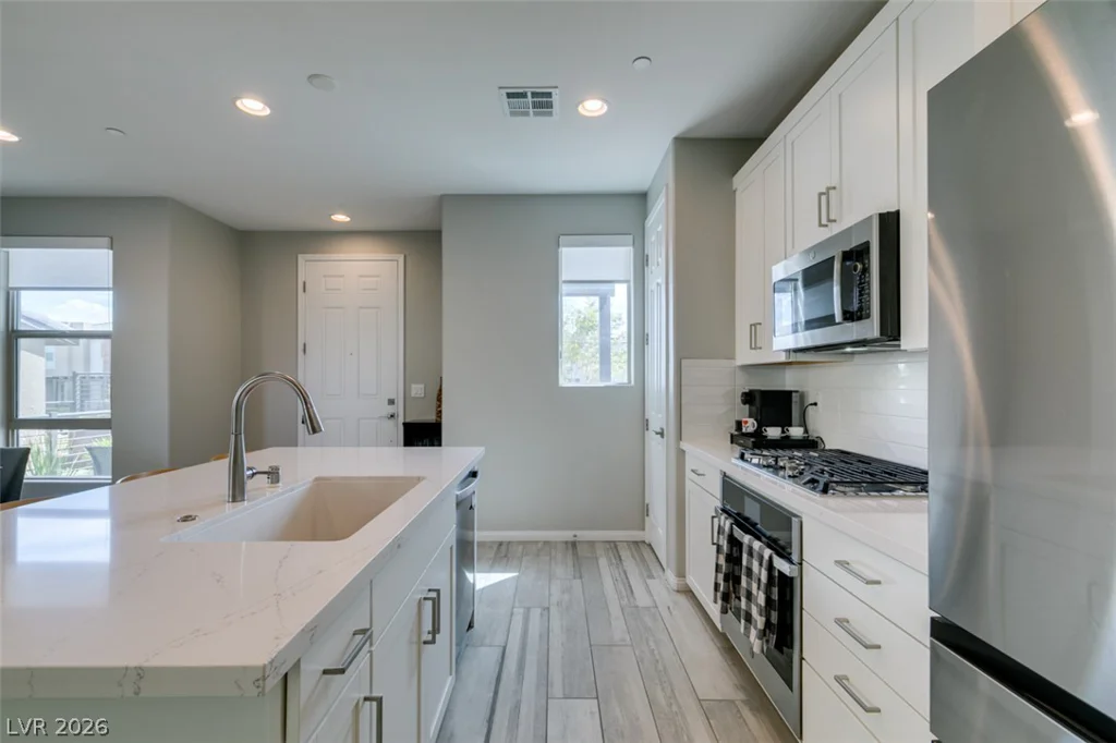 11755 Emerald Lake, Las Vegas, NV 89138