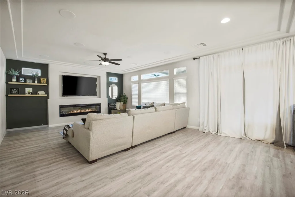 10179 Bishops Peak, Las Vegas, NV 89141
