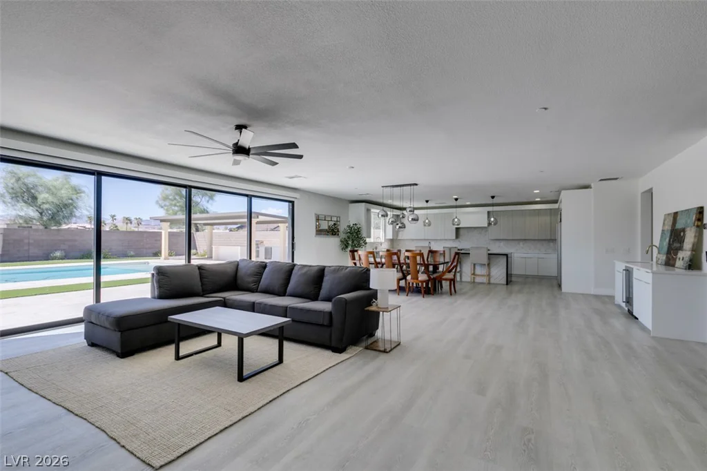 8741 Grand Pass, Las Vegas, NV 89113