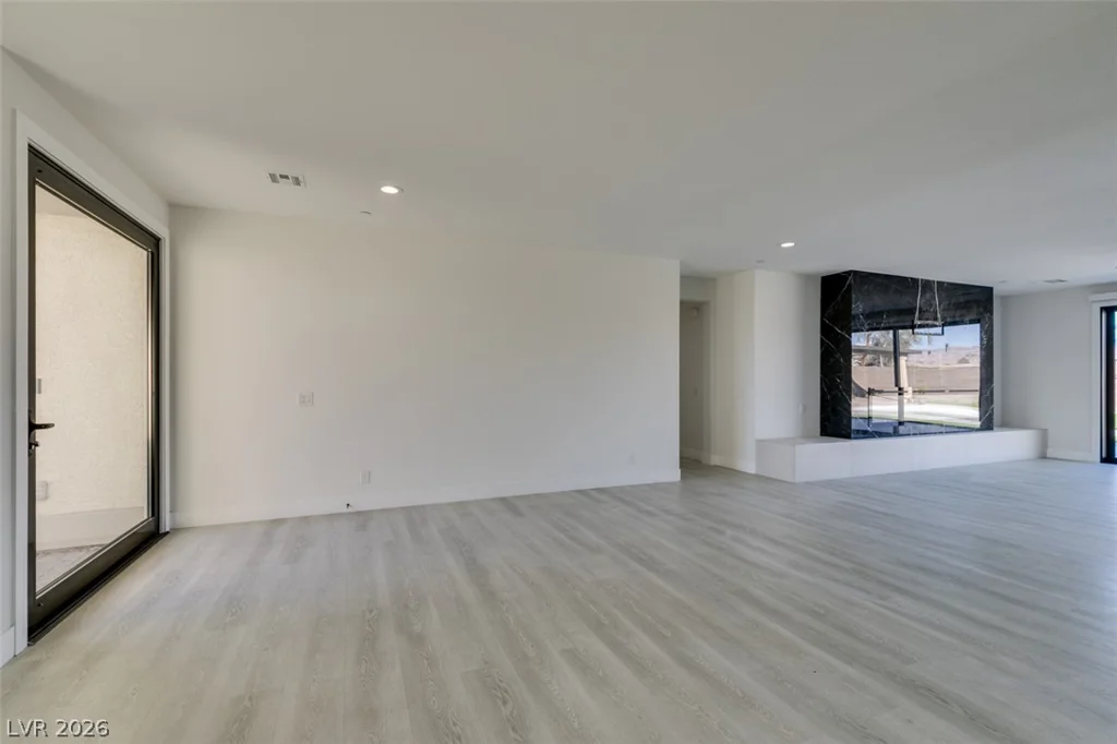 8741 Grand Pass, Las Vegas, NV 89113