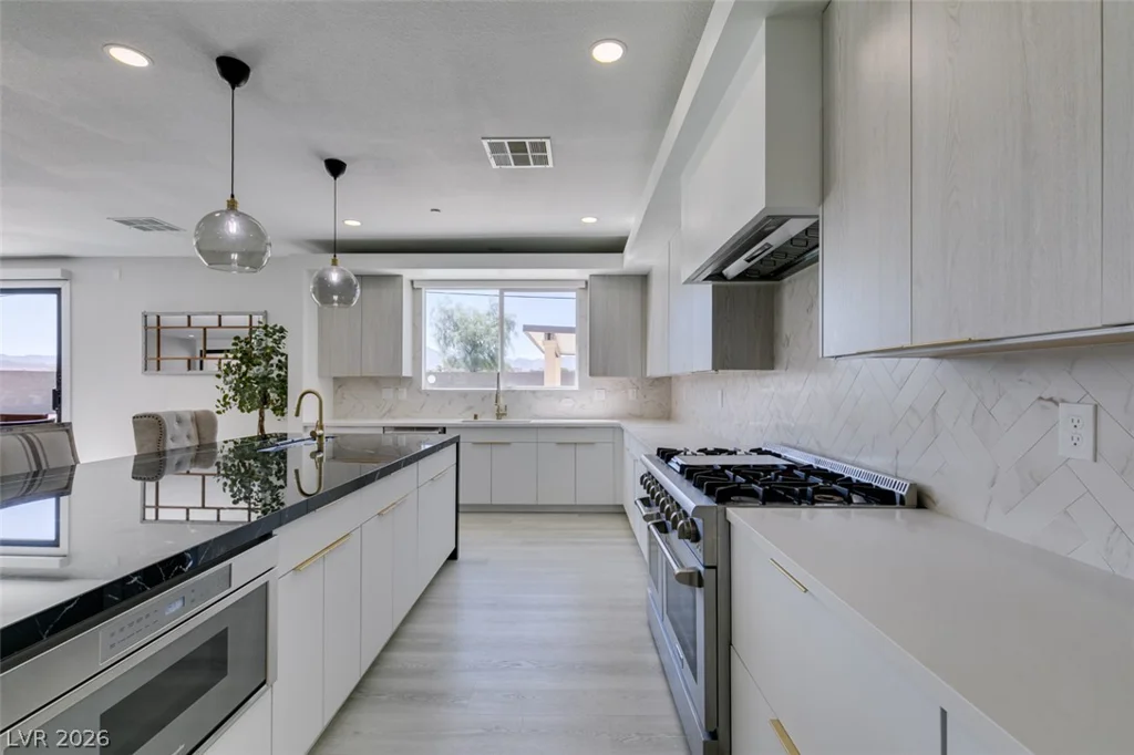 8741 Grand Pass, Las Vegas, NV 89113