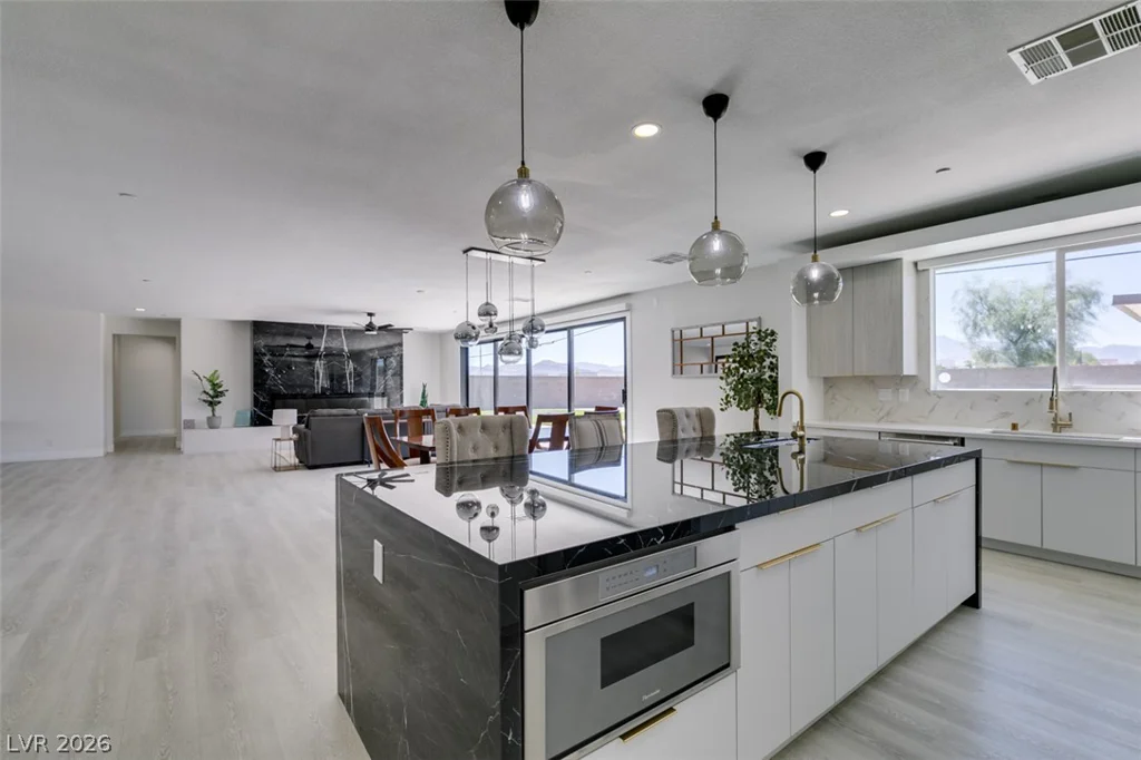8741 Grand Pass, Las Vegas, NV 89113