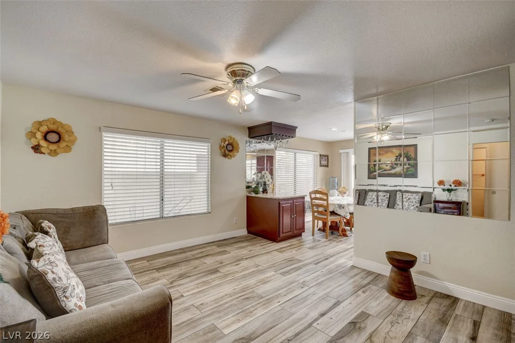 5700 Royal Castle, Las Vegas, NV 89130