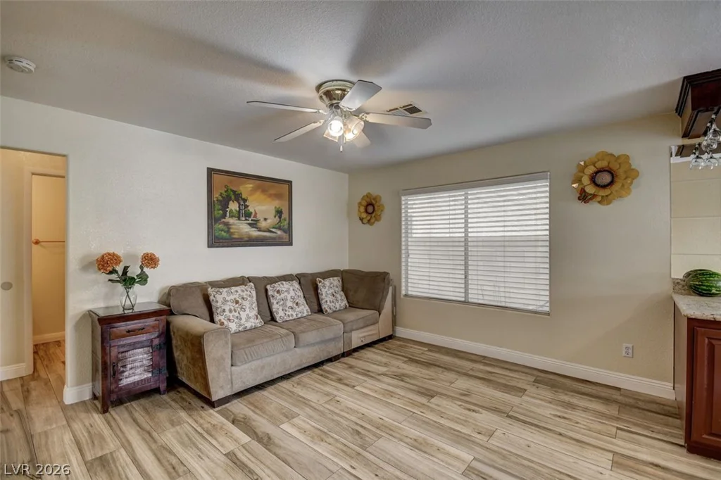 5700 Royal Castle, Las Vegas, NV 89130