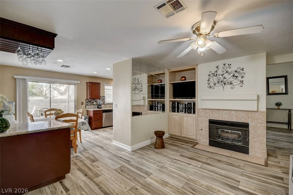 5700 Royal Castle, Las Vegas, NV 89130