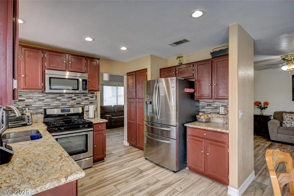 5700 Royal Castle, Las Vegas, NV 89130