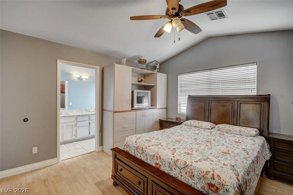 5700 Royal Castle, Las Vegas, NV 89130