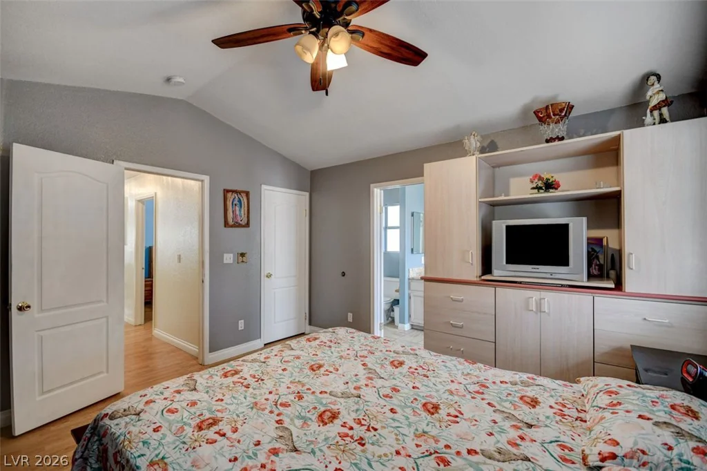 5700 Royal Castle, Las Vegas, NV 89130