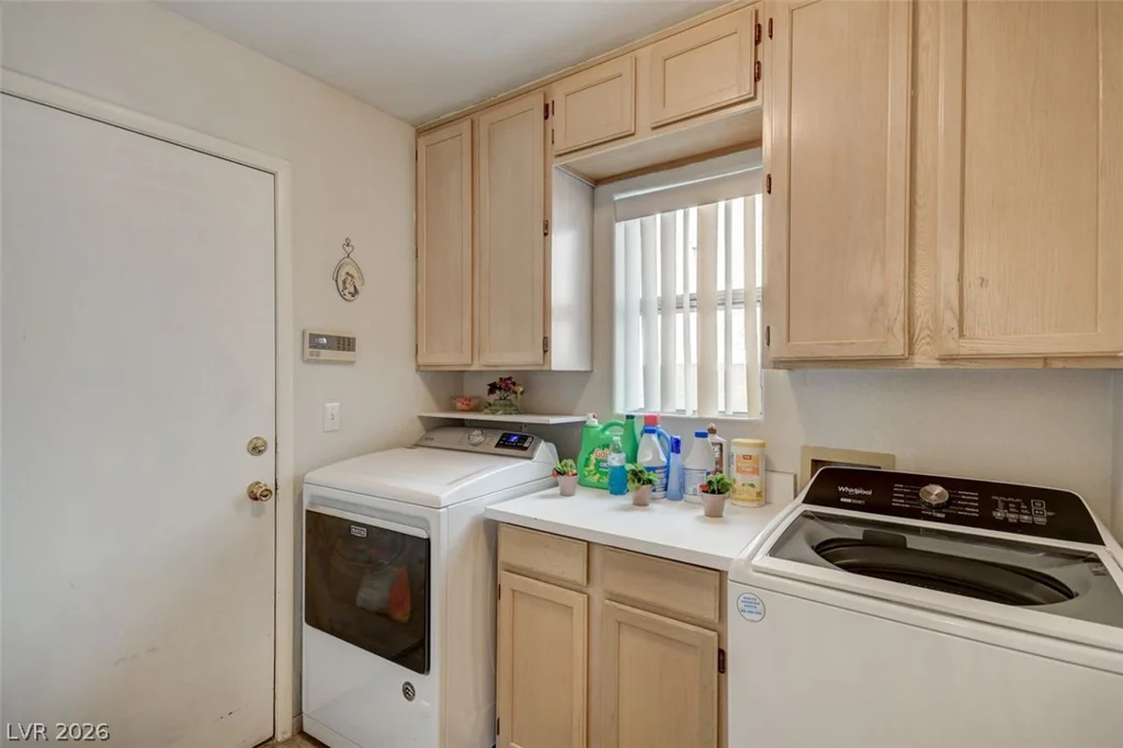 5700 Royal Castle, Las Vegas, NV 89130