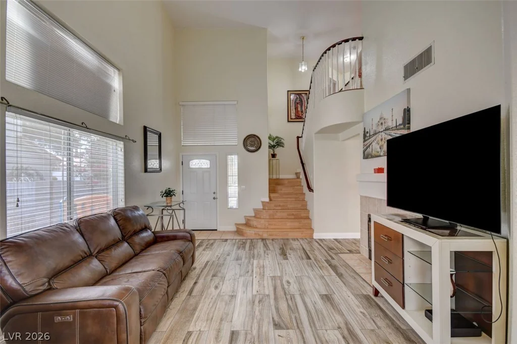 5700 Royal Castle, Las Vegas, NV 89130