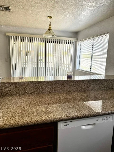 5032 Rainbow, Las Vegas, NV 89118