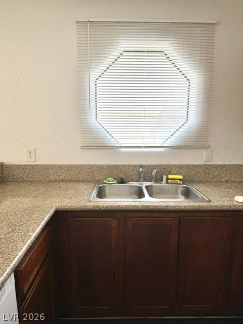 5032 Rainbow, Las Vegas, NV 89118