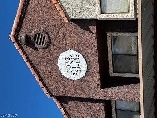 5032 Rainbow, Las Vegas, NV 89118