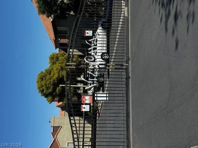 5032 Rainbow, Las Vegas, NV 89118