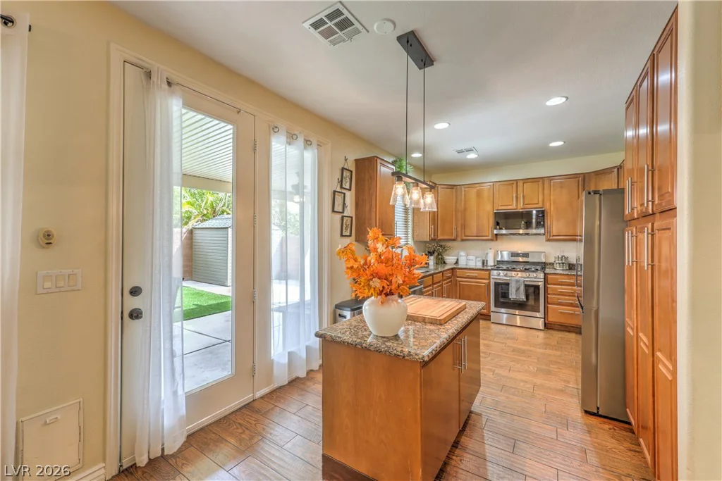 1908 Ashburn, North Las Vegas, NV 89032