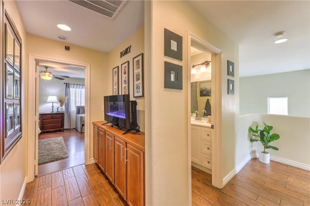 1908 Ashburn, North Las Vegas, NV 89032