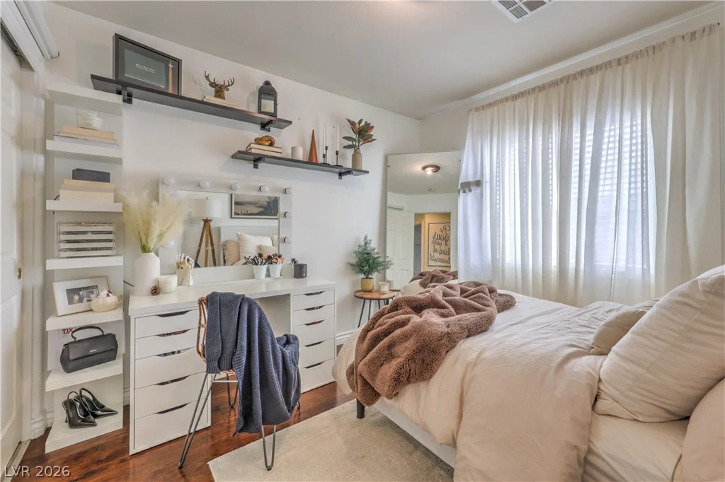 1908 Ashburn, North Las Vegas, NV 89032