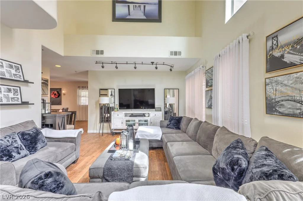 1908 Ashburn, North Las Vegas, NV 89032