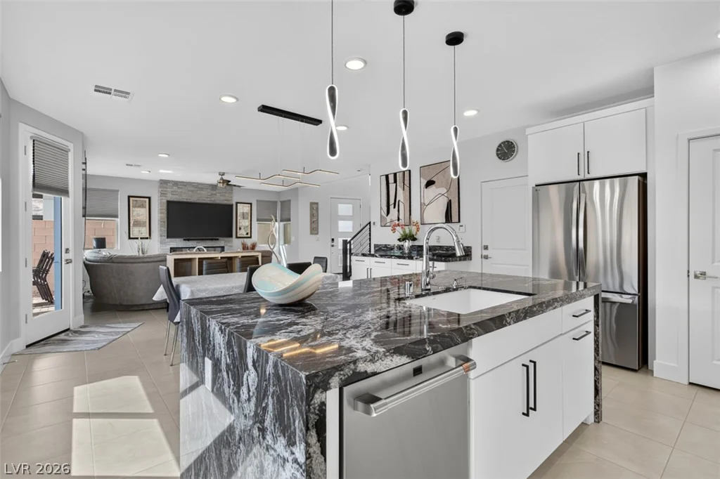 6342 Redstone Hills, Las Vegas, NV 89148