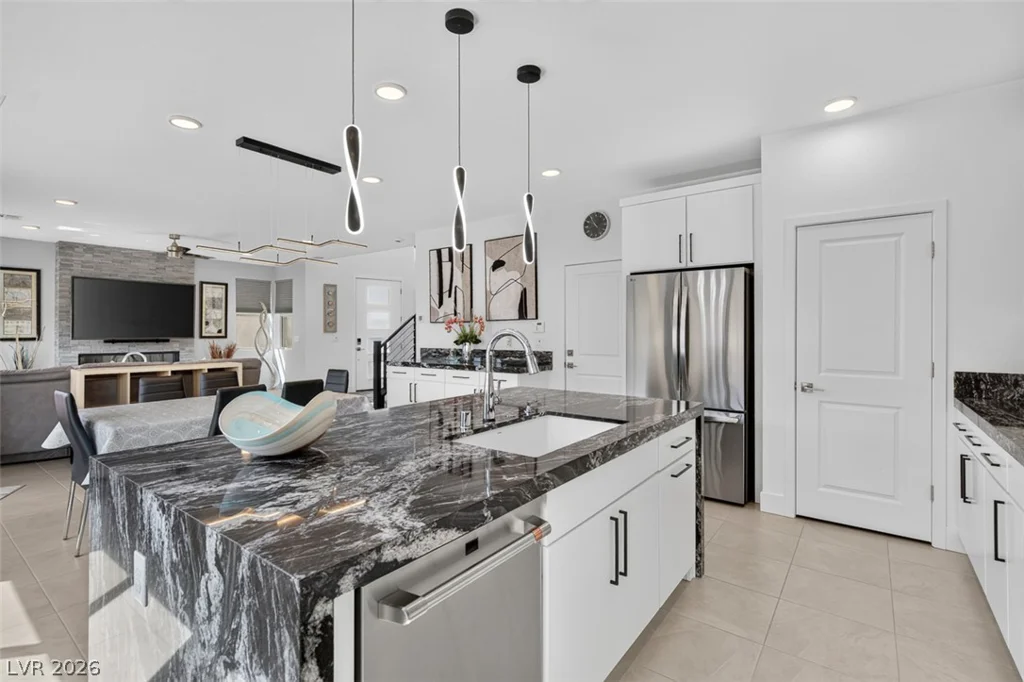 6342 Redstone Hills, Las Vegas, NV 89148