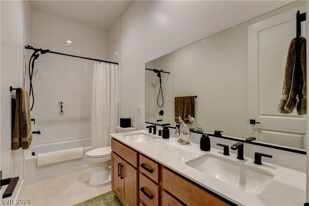 9006 Coastal Oaks, Las Vegas, NV 89166