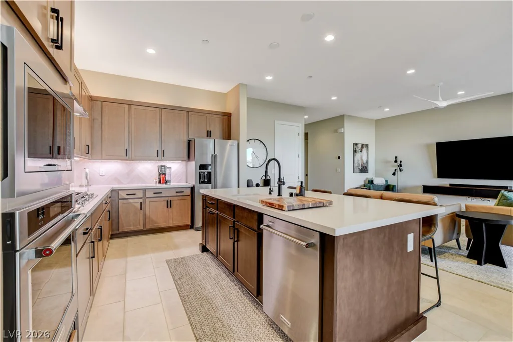 9006 Coastal Oaks, Las Vegas, NV 89166
