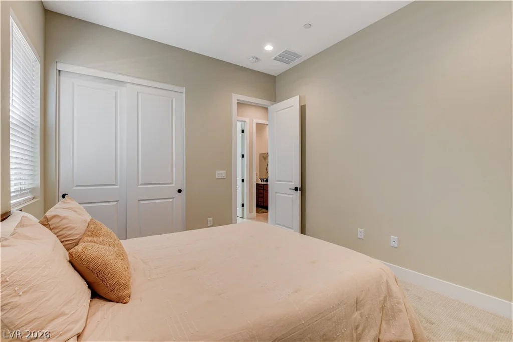 9006 Coastal Oaks, Las Vegas, NV 89166