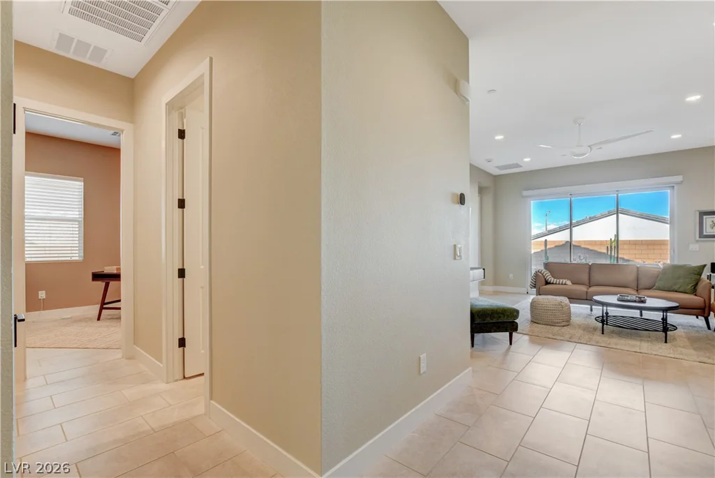 9006 Coastal Oaks, Las Vegas, NV 89166