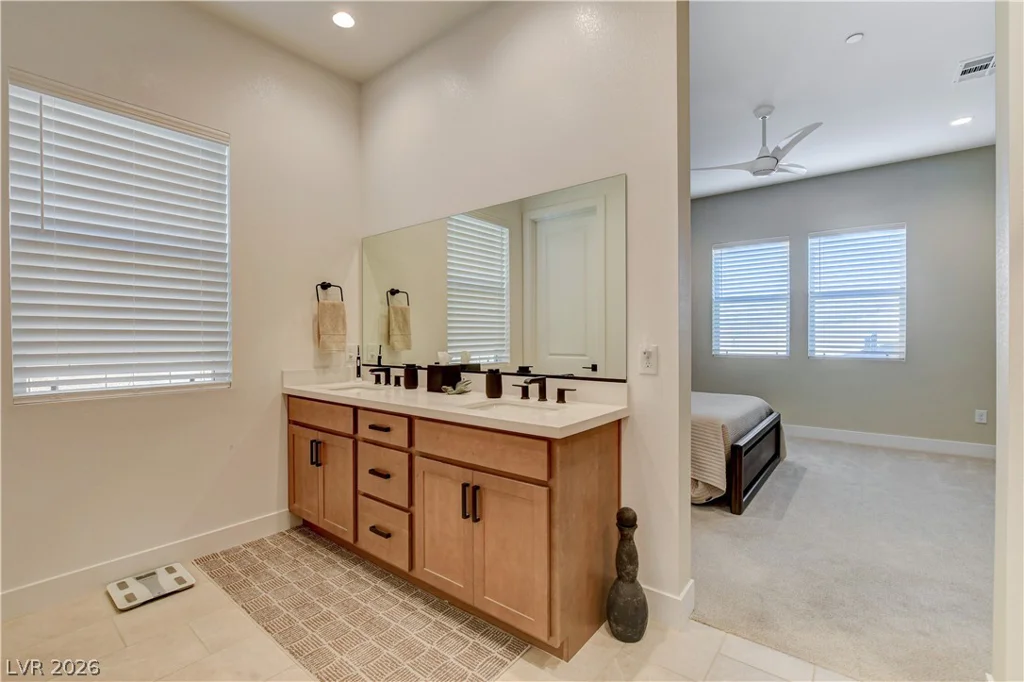 9006 Coastal Oaks, Las Vegas, NV 89166