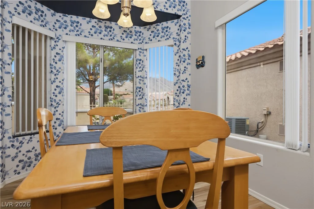 2002 Bellview, Las Vegas, NV 89134