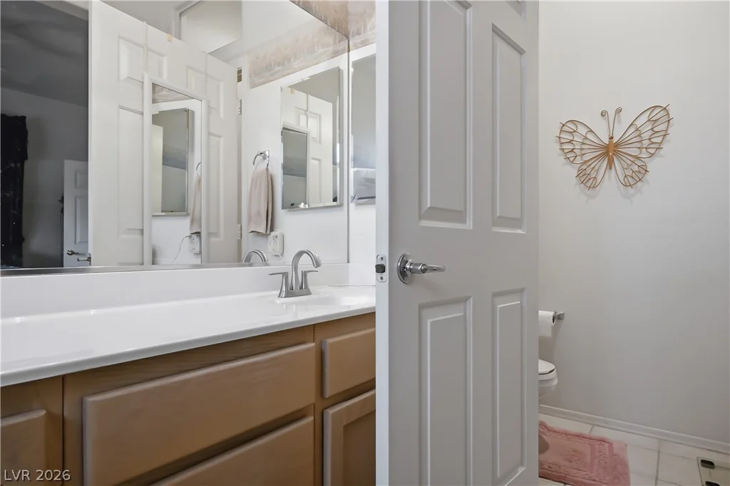 2002 Bellview, Las Vegas, NV 89134