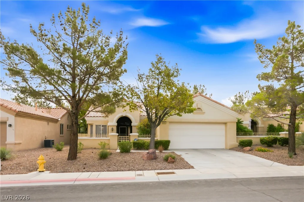2002 Bellview, Las Vegas, NV 89134