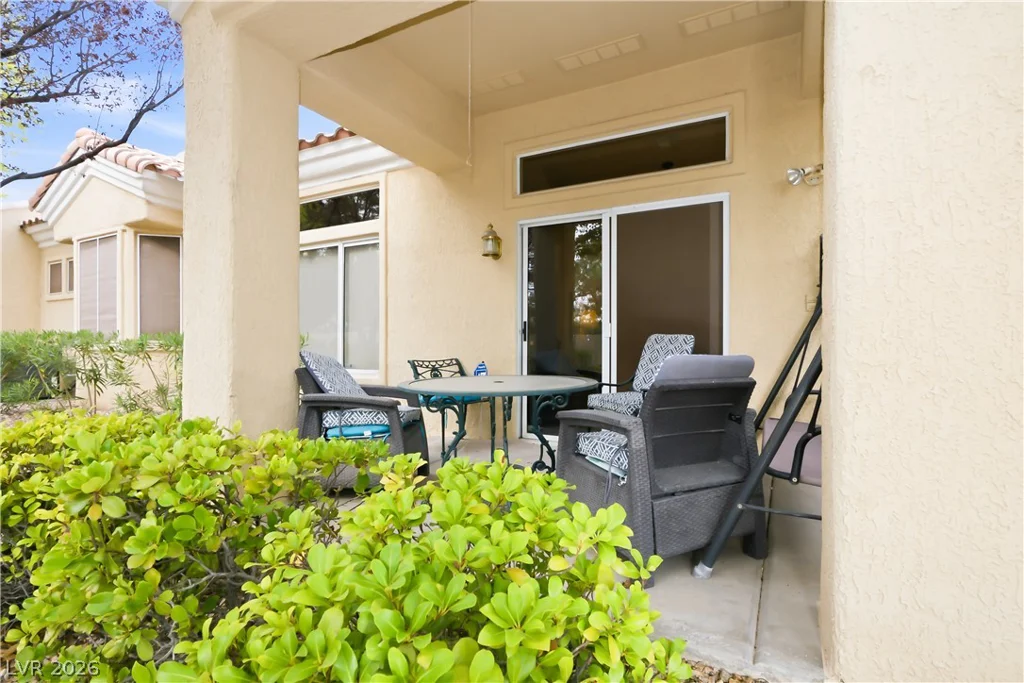 2002 Bellview, Las Vegas, NV 89134