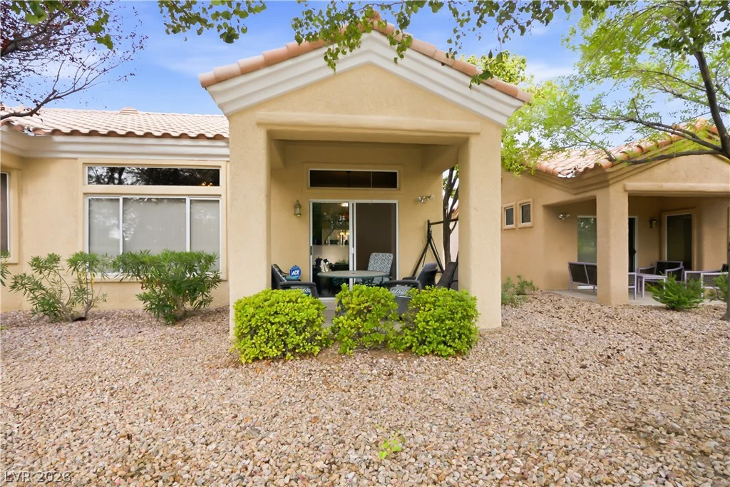 2002 Bellview, Las Vegas, NV 89134