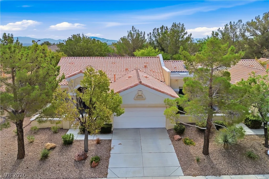 2002 Bellview, Las Vegas, NV 89134