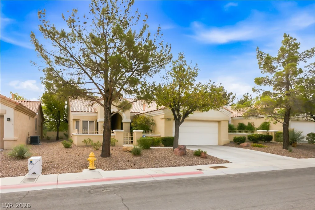 2002 Bellview, Las Vegas, NV 89134