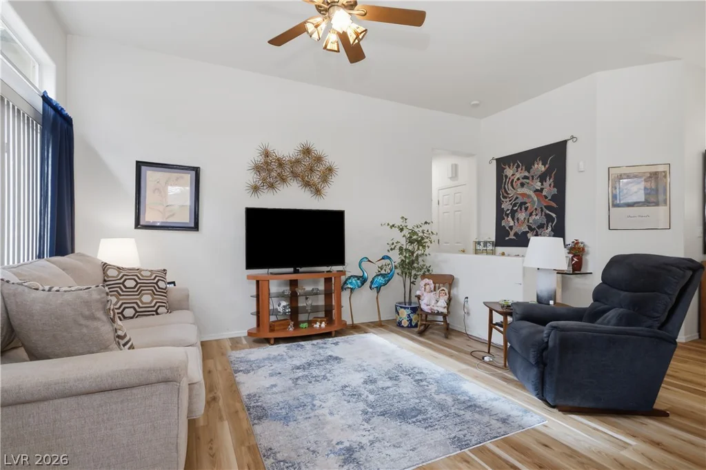 2002 Bellview, Las Vegas, NV 89134