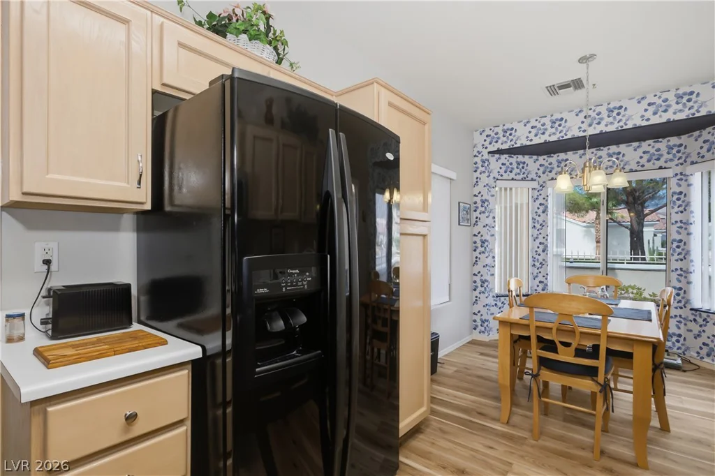 2002 Bellview, Las Vegas, NV 89134