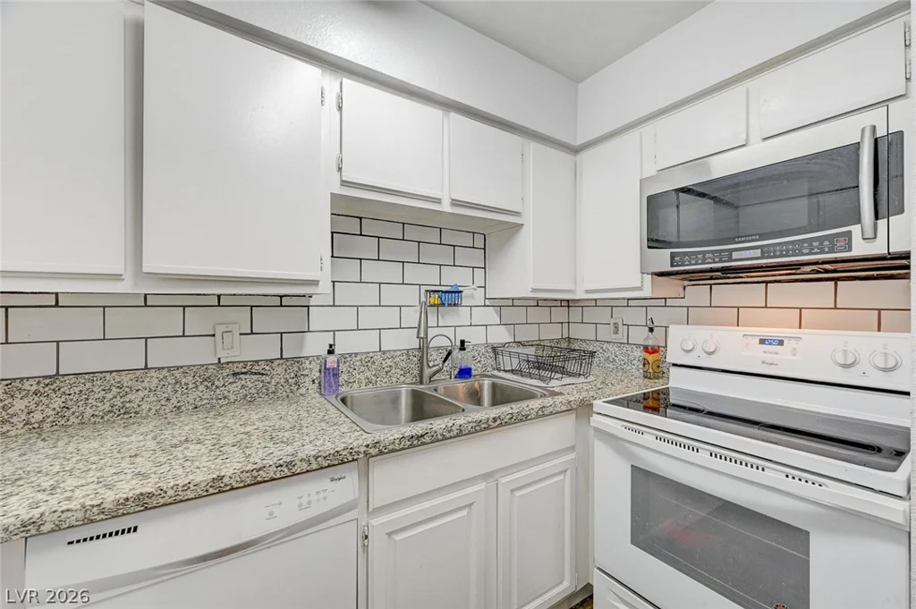 3151 Soaring Gulls, Las Vegas, NV 89128