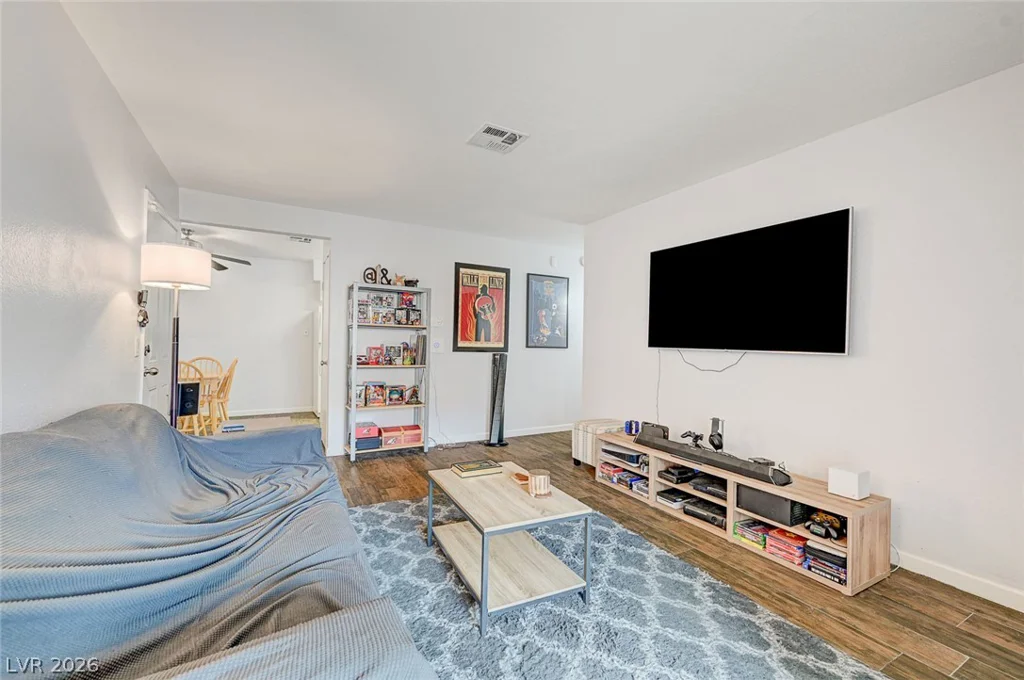 3151 Soaring Gulls, Las Vegas, NV 89128