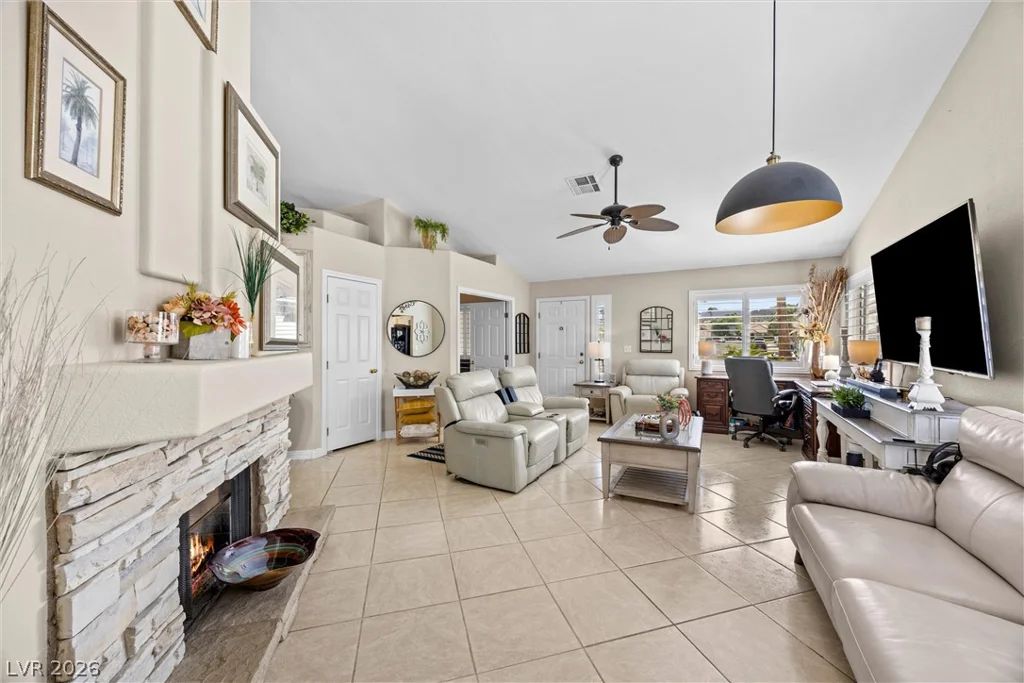 814 Manor Shores, Henderson, NV 89002