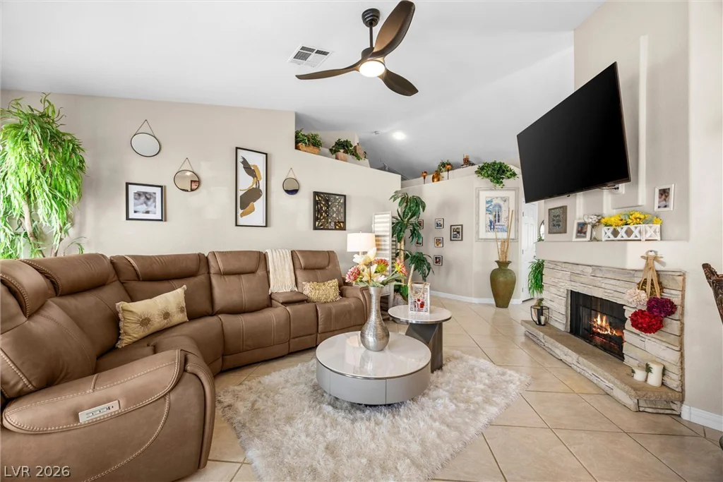 814 Manor Shores, Henderson, NV 89002