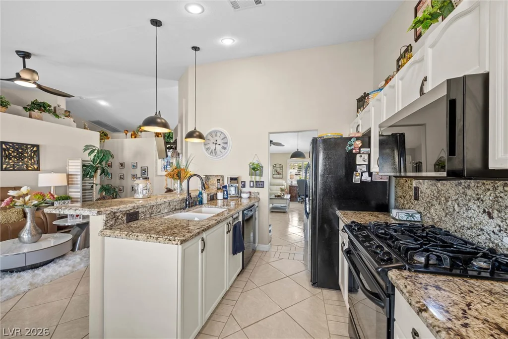 814 Manor Shores, Henderson, NV 89002